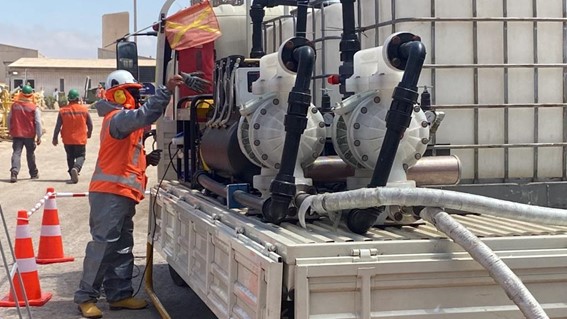 SAMOA UP double diaphragm pump working in a mining industry