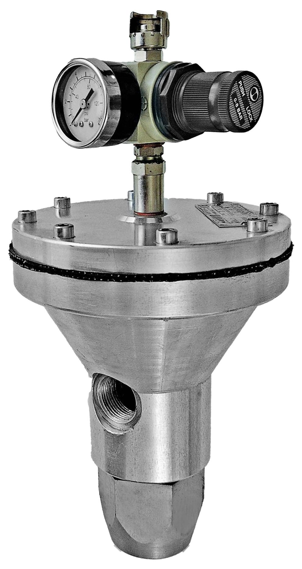 GALVANIZED STEEL HIGH PRESSURE REGULATOR 10-250BAR (7 l/min) FLUID
INLET: 3/4“ BSPP(F) FLUID OUTLET: 3/4” BSPP (M), MAXIMUM INPUT PRESSURE:
400 BAR